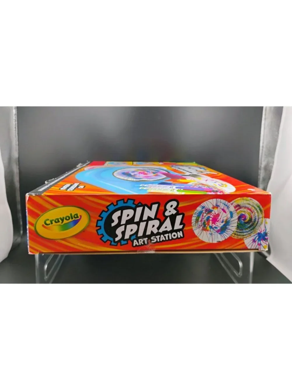 Crayola Spin & Spiral 2-In-1 Art Station Kid-Powered Fun